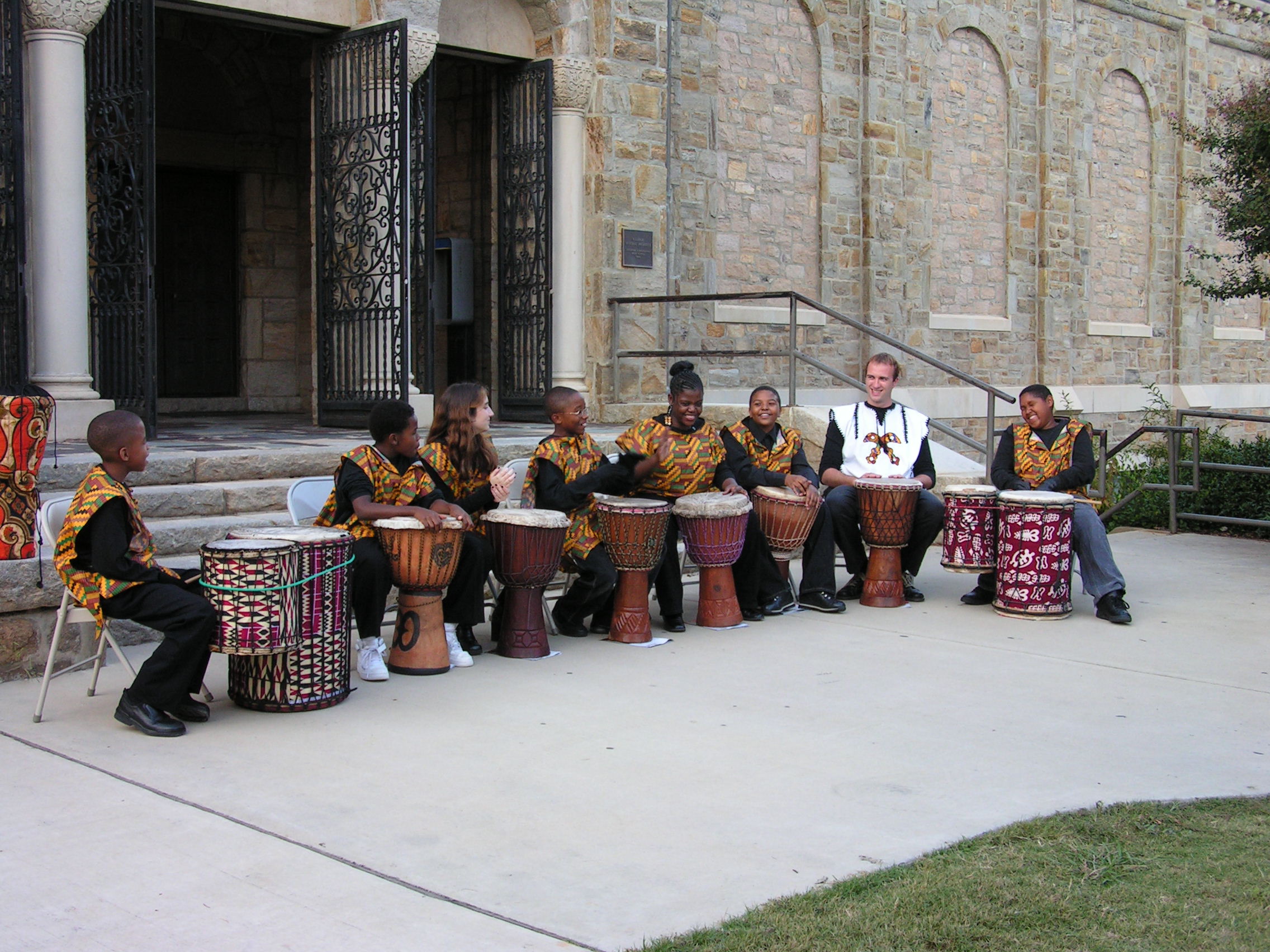 ./2006/African Drums/AfrdrumsPeaceBroughton210024.JPG